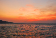 ボートから見る駿河湾の夕焼け